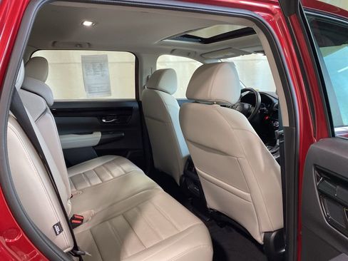 Used 2024 Honda CR-V EX-L image 12