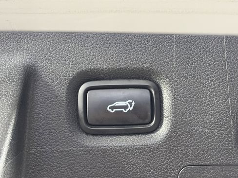 Used 2020 Hyundai Santa Fe SEL image 15