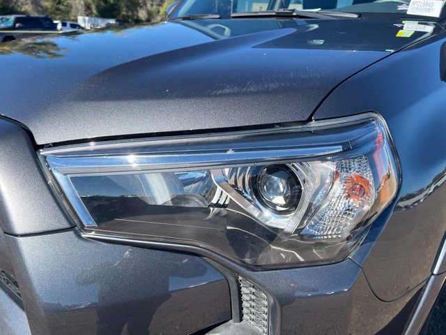 Used 2022 Toyota 4Runner SR5 Premium AWD/4WD image 10