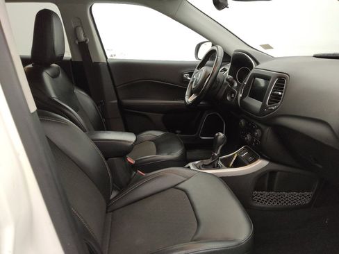 Used 2020 Jeep Compass Latitude image 21