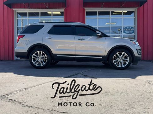 Used 2017 Ford Explorer Limited w/ Equipment Group 301A AWD/4WD image 1