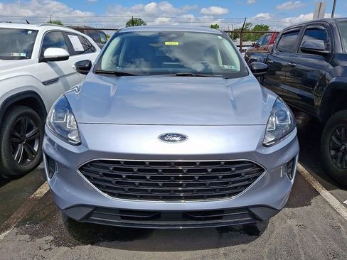 Certified 2022 Ford Escape SE w/ SE Sport Appearance Package AWD/4WD image 2