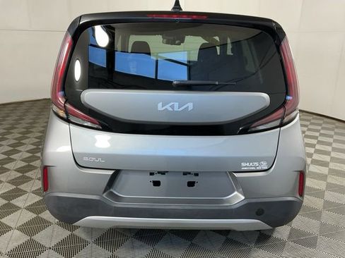 Used 2024 Kia Soul LX w/ Option Group 015 FWD image 9