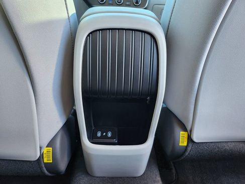 Certified 2025 Hyundai Kona SE image 21