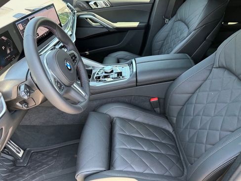 New 2026 BMW X6 M60i w/ Executive Package AWD/4WD image 13