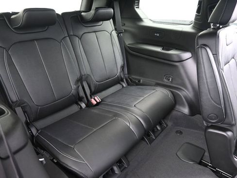 New 2026 Jeep Grand Cherokee L Limited AWD/4WD image 21