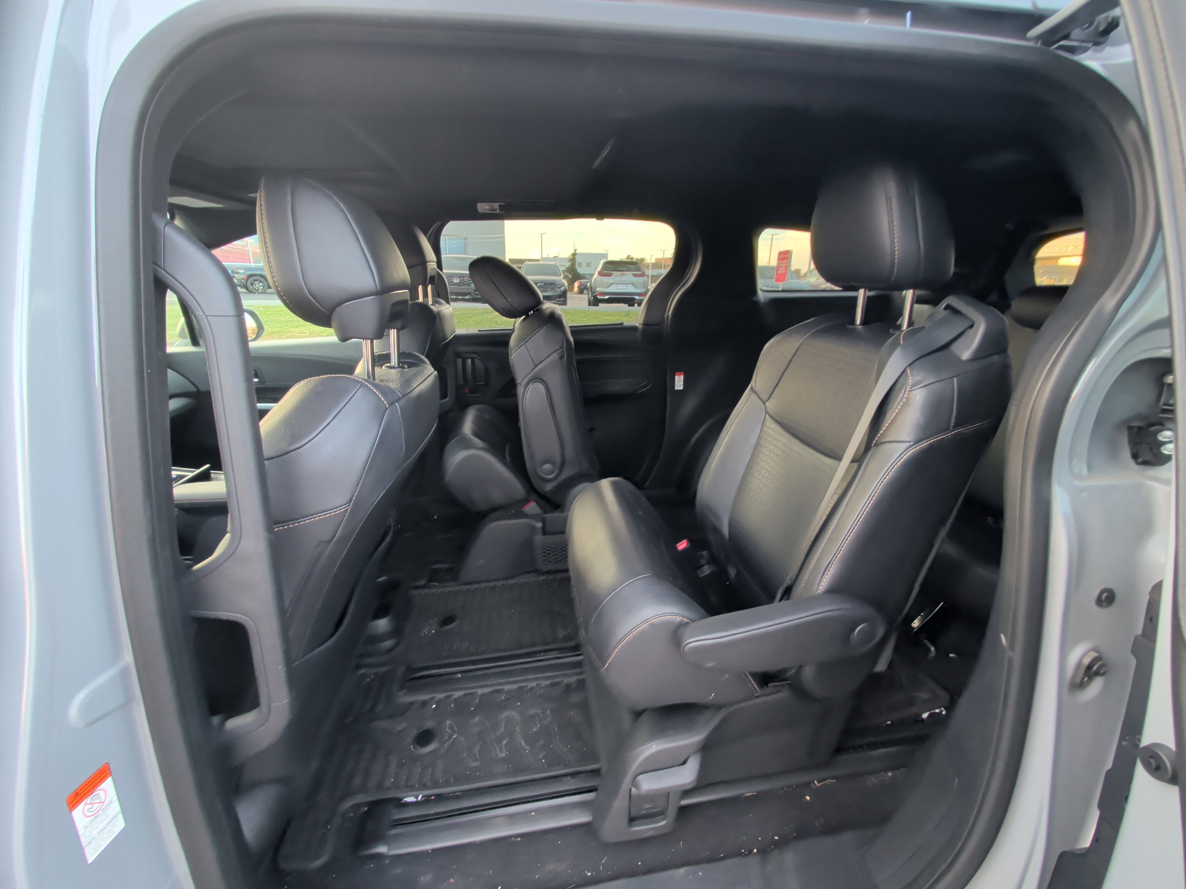 Used 2025 Toyota Sienna XLE Woodland Edition AWD/4WD image 6