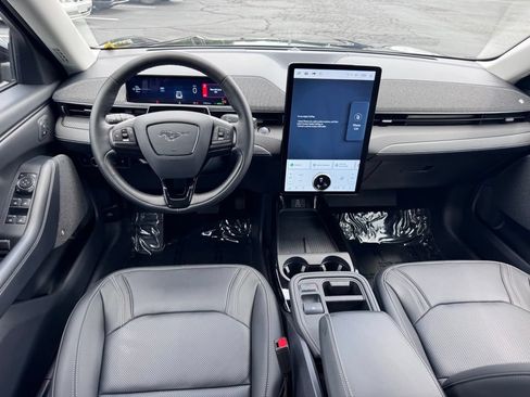 Used 2025 Ford Mustang Mach-E Premium RWD image 6