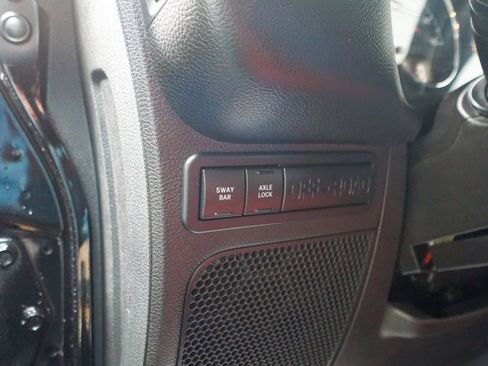 Used 2013 Jeep Wrangler Unlimited Rubicon image 18