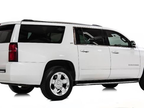 Used 2015 Chevrolet Suburban LTZ image 3