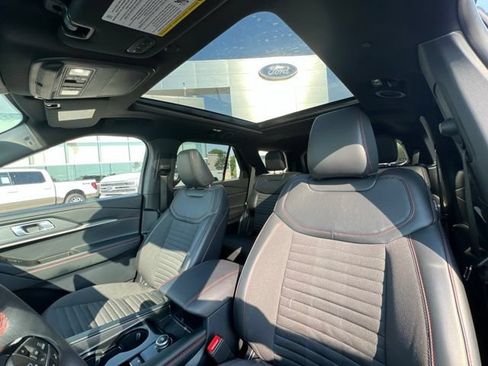 Used 2026 Ford Explorer ST-Line w/ ST-Line Street Pack AWD/4WD image 26