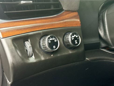 Used 2020 Cadillac Escalade ESV Luxury image 10