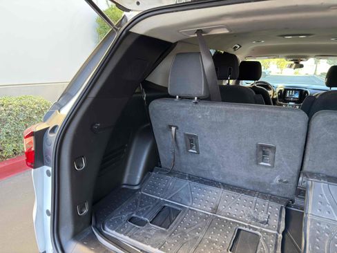 Used 2018 Chevrolet Traverse LT w/ LPO, Black Accent Package image 73