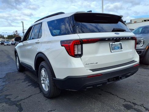 New 2026 Ford Explorer Active image 4