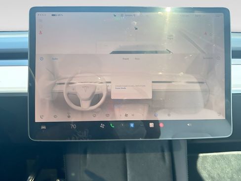 Used 2024 Tesla Model Y Performance AWD/4WD image 15