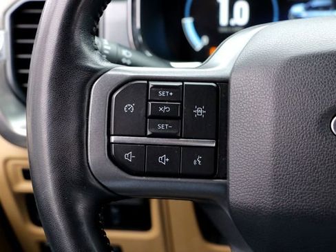 Used 2023 Ford F150 Lariat w/ Max Trailer Tow Package image 14