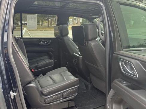 Used 2023 Chevrolet Suburban RST w/ Sport Performance Package image 20