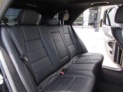 Used 2020 Mercedes-Benz GLE 450 4MATIC w/ MBUX Technology Package image 32