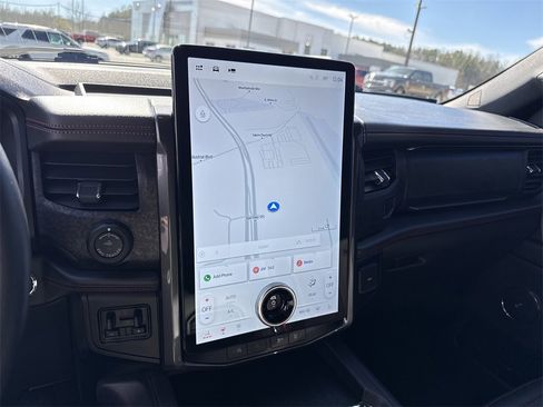 Used 2024 Ford Expedition Limited image 28