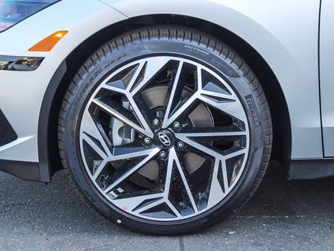 New 2025 Hyundai Ioniq 6 SEL image 9