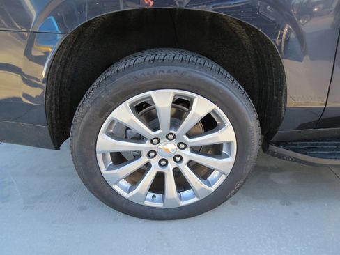 New 2026 Chevrolet Suburban Premier w/ Sun And Tow Package image 8