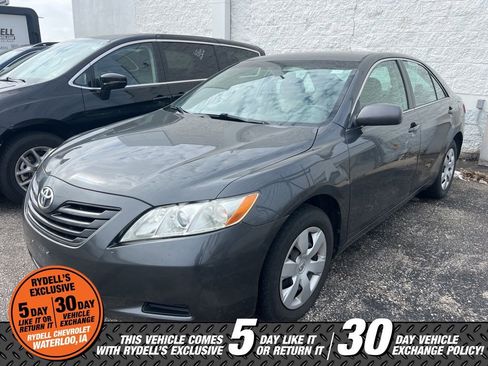 Used 2008 Toyota Camry LE image 2