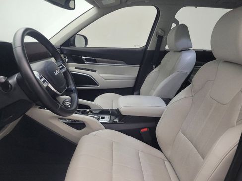 Used 2022 Kia Telluride SX w/ Towing Package FWD image 17