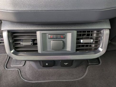 Used 2025 Ford F150 Platinum w/ FX4 Off-Road Package image 14