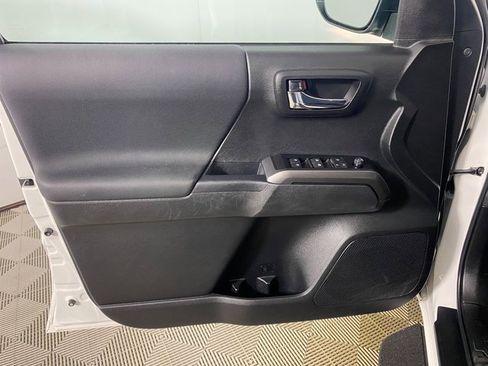 Certified 2022 Toyota Tacoma 4x4 Double Cab image 20