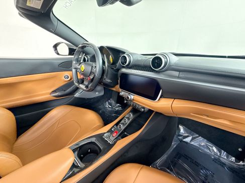 Certified 2019 Ferrari Portofino RWD image 26