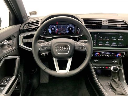 Certified 2025 Audi Q3 2.0T Premium w/ Convenience Package image 5