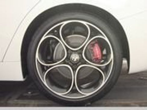 Used 2024 Alfa Romeo Giulia Ti w/ Active Assist Plus Package RWD image 12