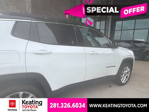 Used 2025 Jeep Compass Limited AWD/4WD image 2