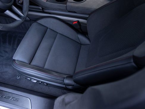 Used 2025 Porsche Taycan GTS image 22