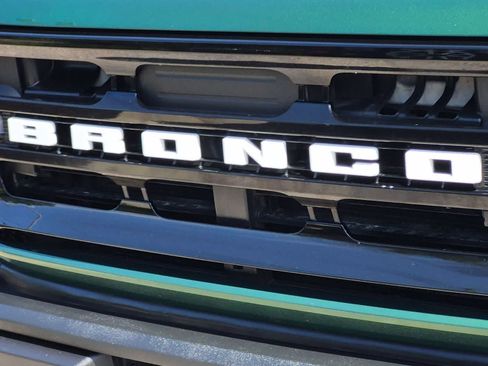 Used 2024 Ford Bronco Outer Banks AWD/4WD image 12