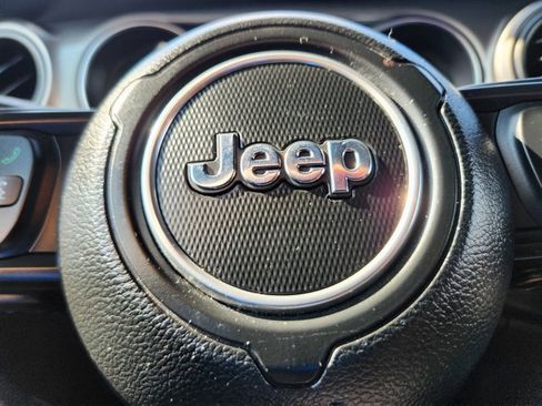 Used 2022 Jeep Gladiator Sport image 28