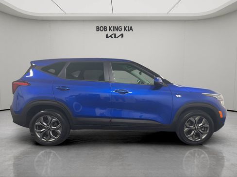 Used 2024 Kia Seltos LX AWD/4WD image 6