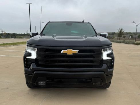 Used 2023 Chevrolet Silverado 1500 LT AWD/4WD image 2