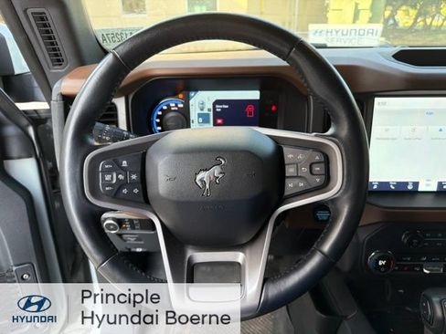 Used 2024 Ford Bronco Outer Banks AWD/4WD image 8