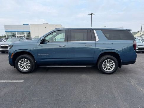 Certified 2025 Chevrolet Suburban LS AWD/4WD image 4