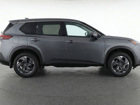 Used 2025 Nissan Rogue SV image 11