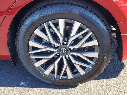 New 2025 Nissan Altima 2.5 SV image 9