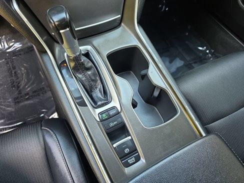 Used 2021 Honda Accord Sport image 16