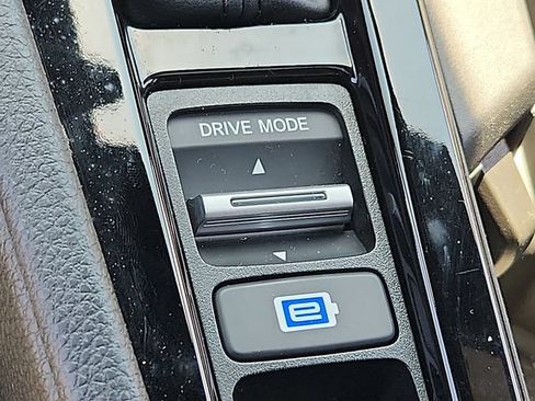 Used 2024 Honda Accord Sport image 25
