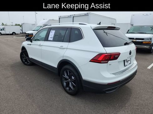 Used 2022 Volkswagen Tiguan SE w/ Panoramic Sunroof Package AWD/4WD image 5
