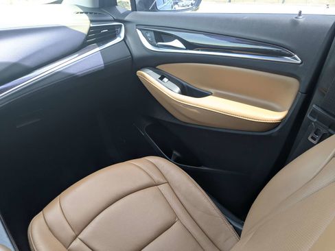 Used 2019 Buick Enclave Premium w/ Experience Buick Package FWD image 22