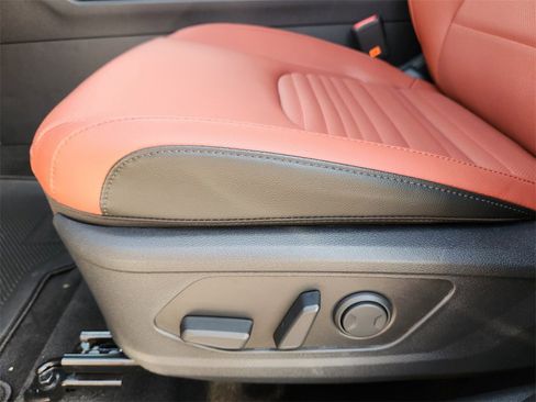 New 2026 Kia Sportage SX image 18