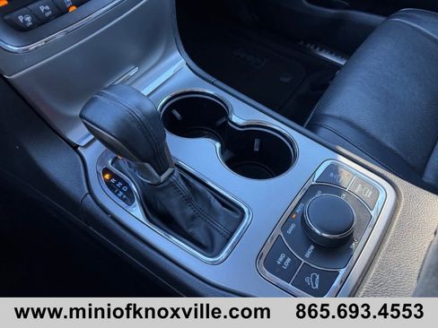 Used 2017 Jeep Grand Cherokee Summit w/ Platinum Series Group image 24