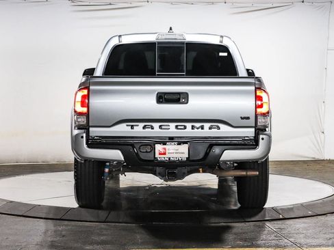 Certified 2022 Toyota Tacoma TRD Sport w/ TRD Premium Sport Package AWD/4WD image 3