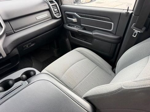 Used 2024 RAM 2500 Big Horn AWD/4WD image 14